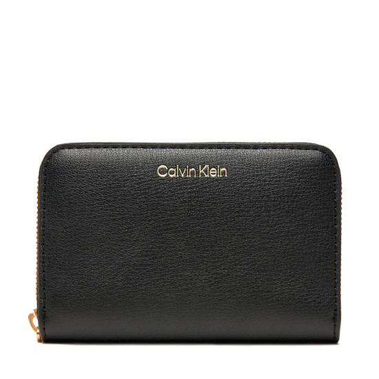 Cartera cuadrada con cremallera y logo en lámina metálica - Calvin Klein - Banango Shop
