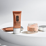 Gel bronceador iluminador Sun-Kissed Face Gelee - CLINIQUE - Banango Shop