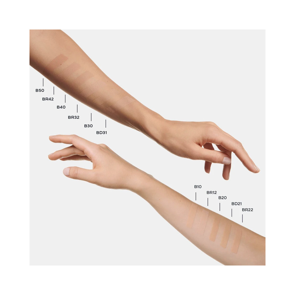 Ultra Le Teint Velvet Fondo De Maquillaje Efecto Unificador. Acabado Mate Aterciopelado - CHANEL - Banango Shop