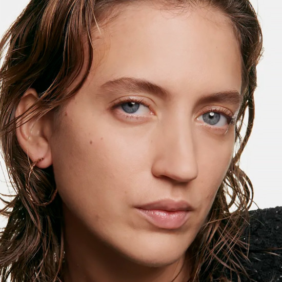 Ultra Le Teint Velvet Fondo De Maquillaje Efecto Unificador. Acabado Mate Aterciopelado - CHANEL - Banango Shop