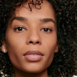 Ultra Le Teint Velvet Fondo De Maquillaje Efecto Unificador. Acabado Mate Aterciopelado - CHANEL - Banango Shop